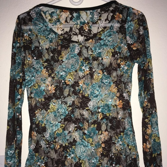 Floral Lace Top, Size M/L - Picture 2 of 8